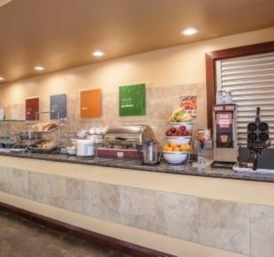 Comfort Suites Elgin Dış mekan fotoğraf